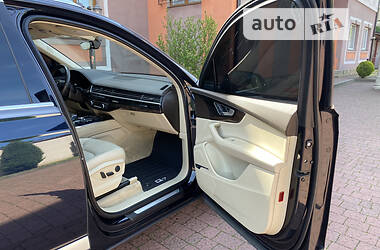 Внедорожник / Кроссовер Audi Q7 2017 в 