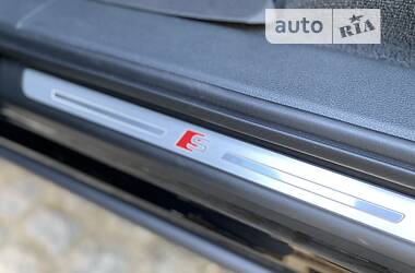 Позашляховик / Кросовер Audi Q7 2021 в 