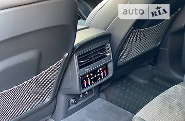 Позашляховик / Кросовер Audi Q7 2021 в 