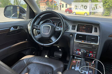 Позашляховик / Кросовер Audi Q7 2011 в Городку