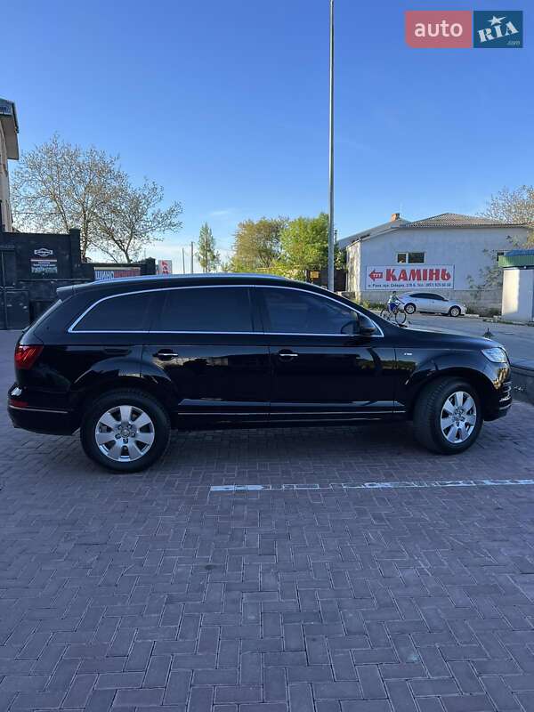 Внедорожник / Кроссовер Audi Q7 2013 в Ровно