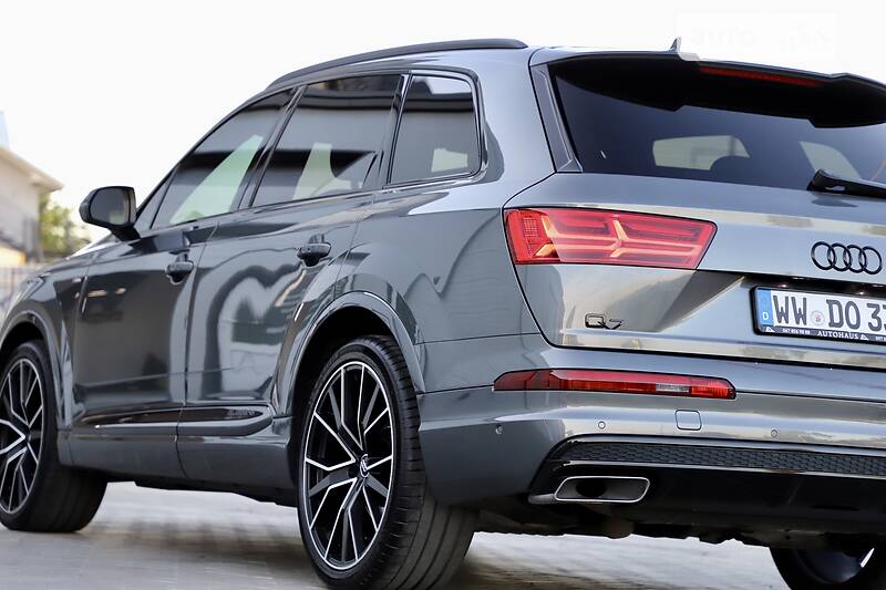 Позашляховик / Кросовер Audi Q7 2018 в Дрогобичі