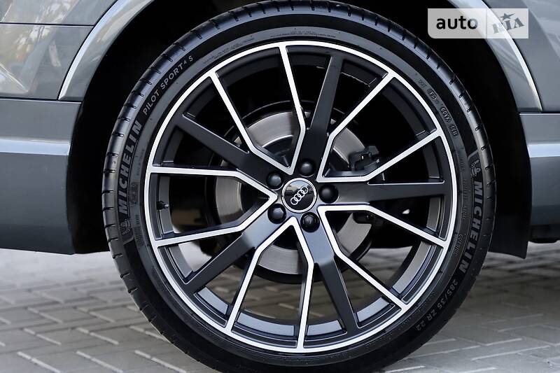 Позашляховик / Кросовер Audi Q7 2018 в Дрогобичі