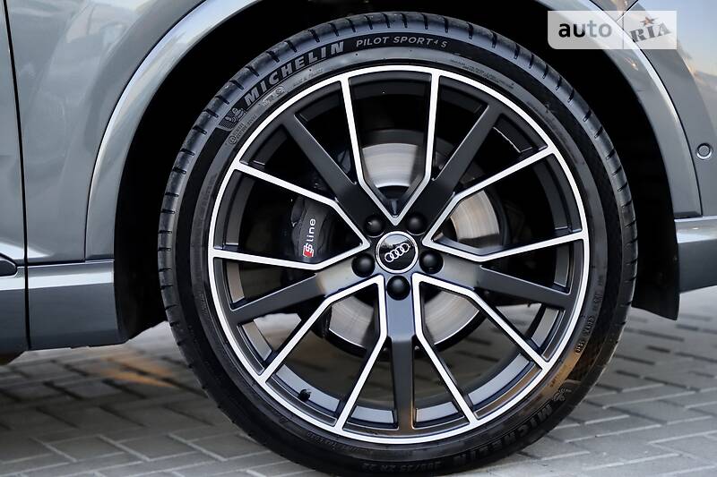 Позашляховик / Кросовер Audi Q7 2018 в Дрогобичі