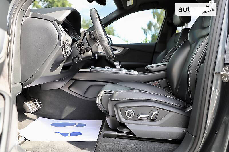 Позашляховик / Кросовер Audi Q7 2018 в Дрогобичі