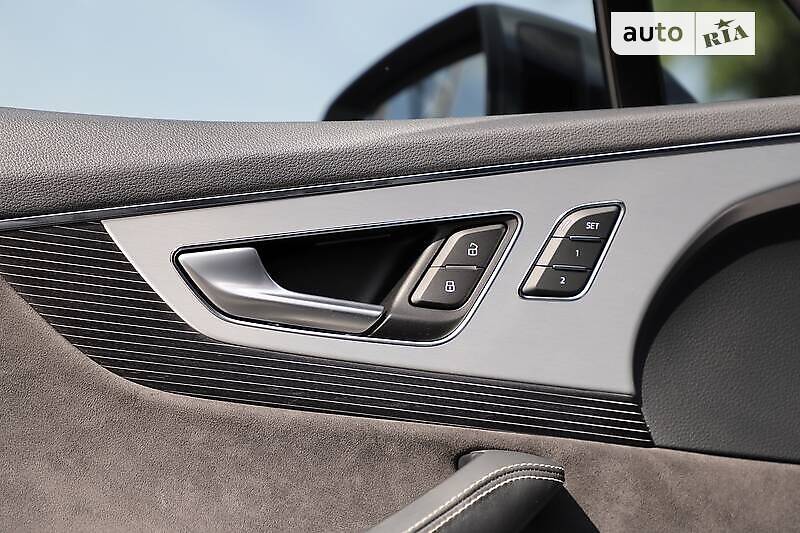 Позашляховик / Кросовер Audi Q7 2018 в Дрогобичі