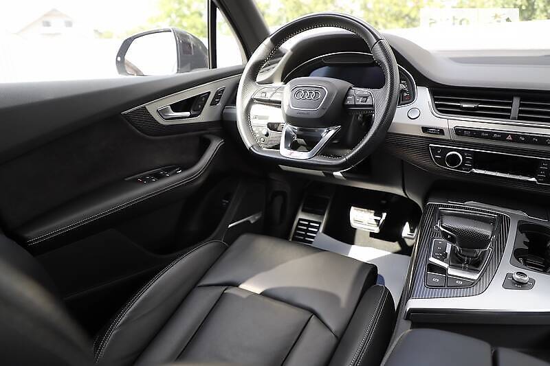 Позашляховик / Кросовер Audi Q7 2018 в Дрогобичі
