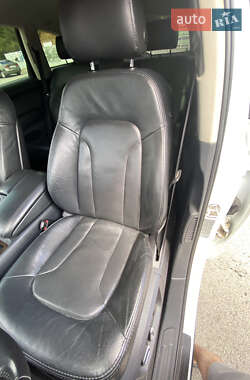 Внедорожник / Кроссовер Audi Q7 2013 в 