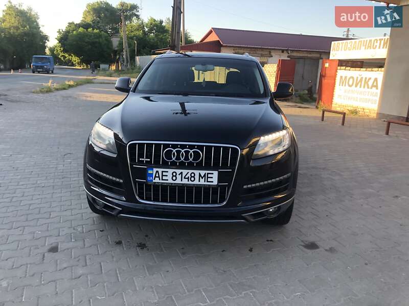 Внедорожник / Кроссовер Audi Q7 2013 в Синельниково