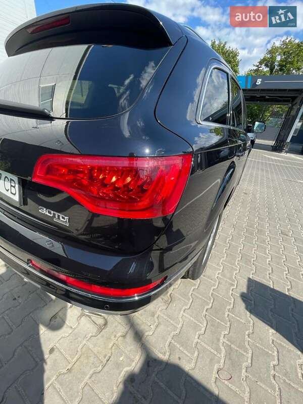 Позашляховик / Кросовер Audi Q7 2012 в Житомирі