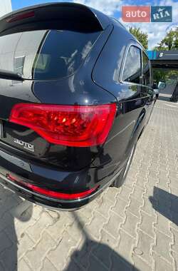 Внедорожник / Кроссовер Audi Q7 2012 в 