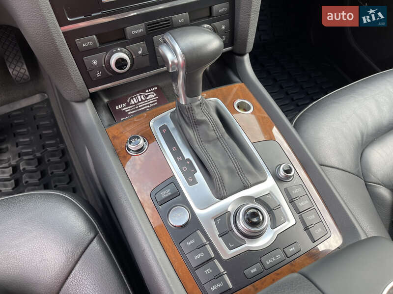 Внедорожник / Кроссовер Audi Q7 2015 в Одессе