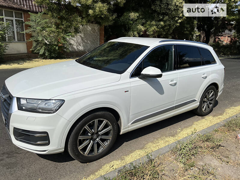 Позашляховик / Кросовер Audi Q7 2017 в Одесі