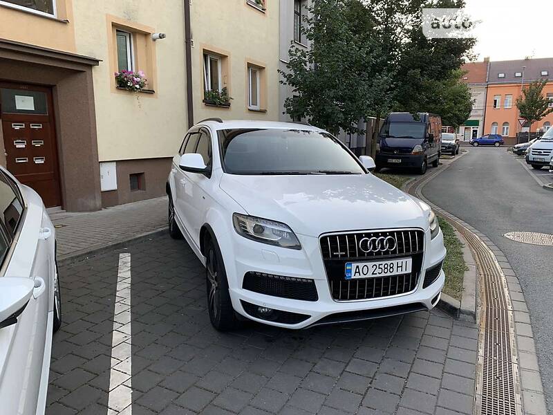 Внедорожник / Кроссовер Audi Q7 2009 в Тячеве