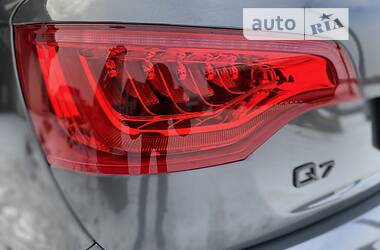 Позашляховик / Кросовер Audi Q7 2014 в Тернополі