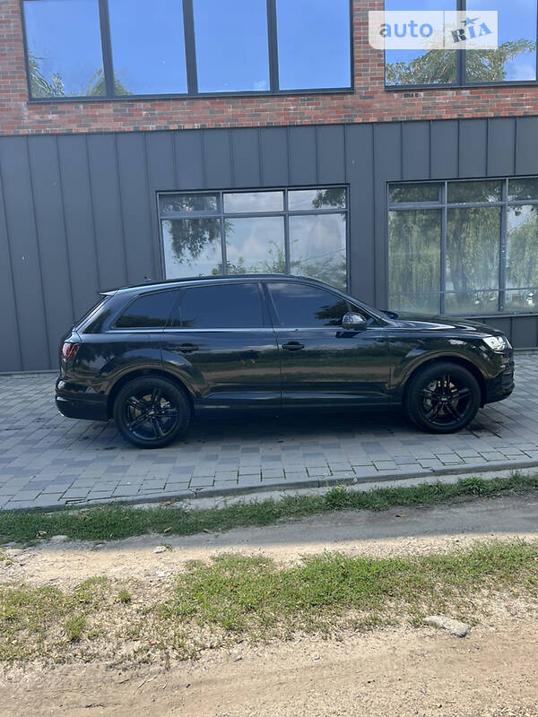 Позашляховик / Кросовер Audi Q7 2016 в Запоріжжі