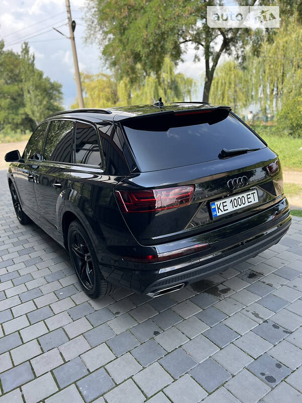 Позашляховик / Кросовер Audi Q7 2016 в Запоріжжі