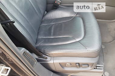 Позашляховик / Кросовер Audi Q7 2009 в 