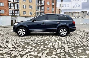 Внедорожник / Кроссовер Audi Q7 2011 в 