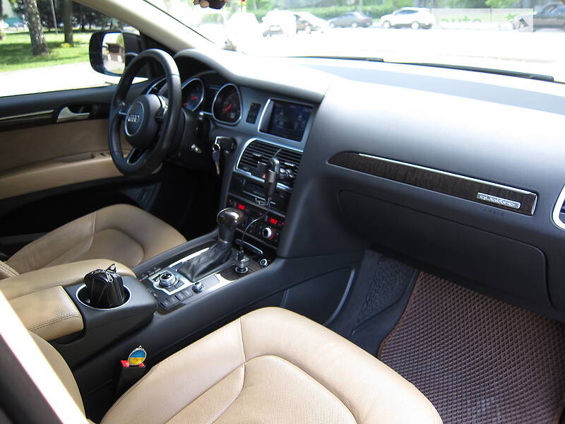 Позашляховик / Кросовер Audi Q7 2014 в Дніпрі