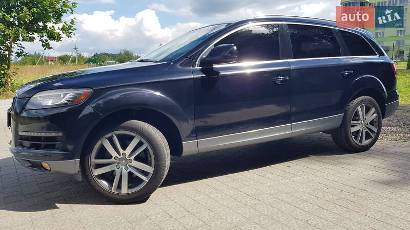 Внедорожник / Кроссовер Audi Q7 2013 в Городке