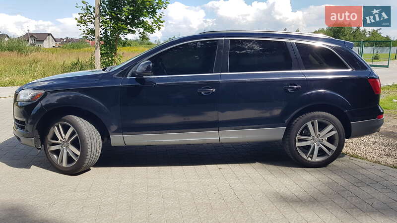 Внедорожник / Кроссовер Audi Q7 2013 в Городке