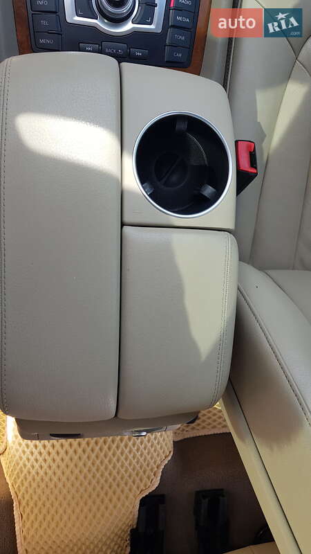 Внедорожник / Кроссовер Audi Q7 2013 в Городке