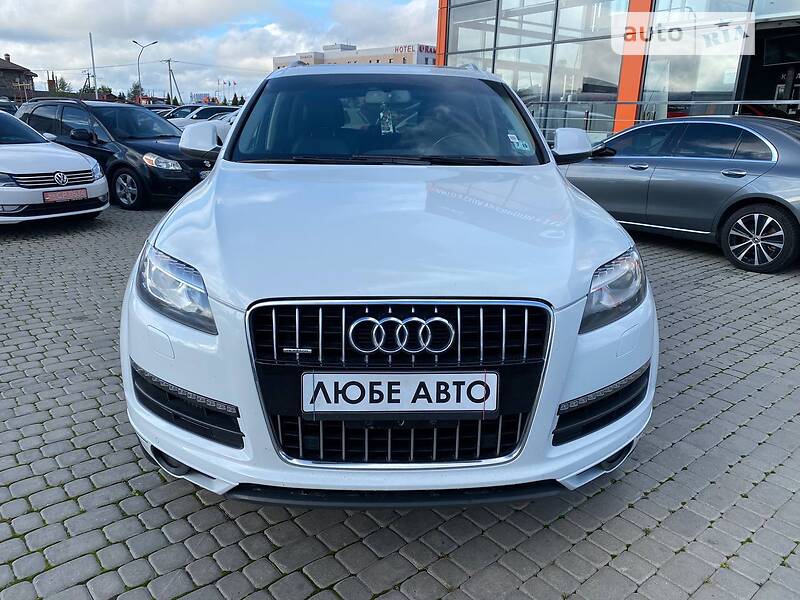 Позашляховик / Кросовер Audi Q7 2013 в Львові
