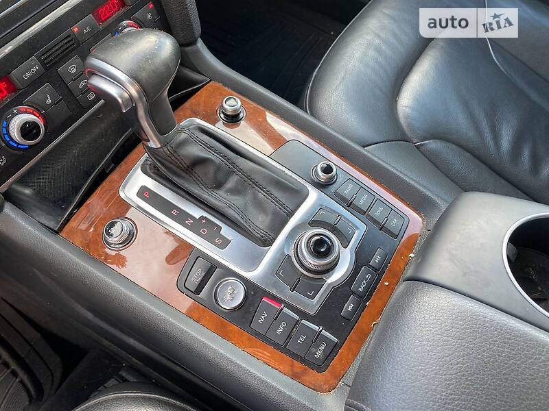 Позашляховик / Кросовер Audi Q7 2013 в Львові