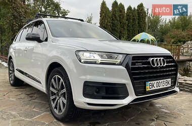 Внедорожник / Кроссовер Audi Q7 2016 в Ровно