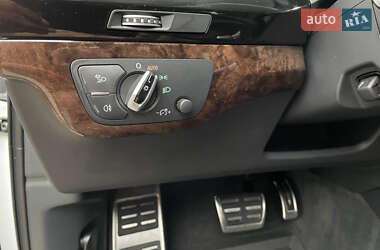Внедорожник / Кроссовер Audi Q7 2016 в 