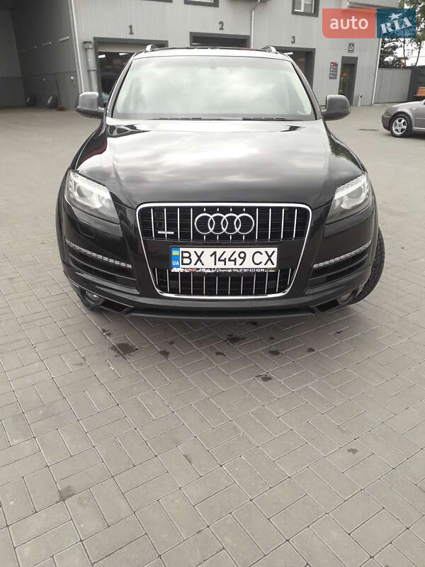 Внедорожник / Кроссовер Audi Q7 2012 в Каменец-Подольском