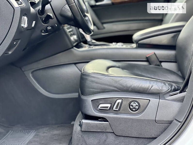 Позашляховик / Кросовер Audi Q7 2012 в Бердичеві