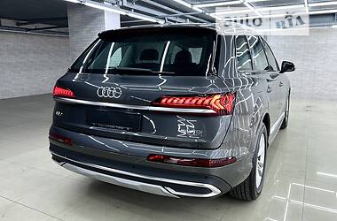 Позашляховик / Кросовер Audi Q7 2022 в Києві