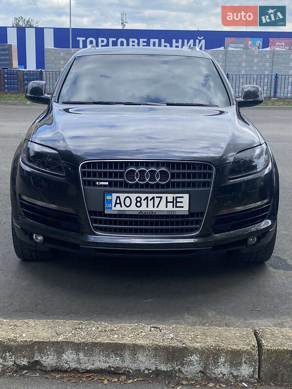 Позашляховик / Кросовер Audi Q7 2006 в Хусті