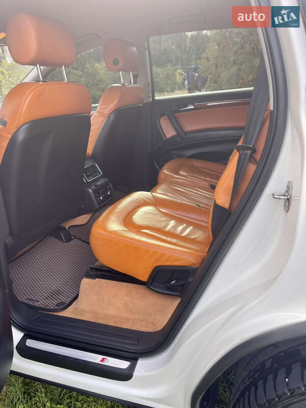 Позашляховик / Кросовер Audi Q7 2009 в Києві