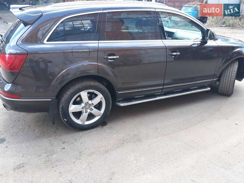 Внедорожник / Кроссовер Audi Q7 2013 в Сумах