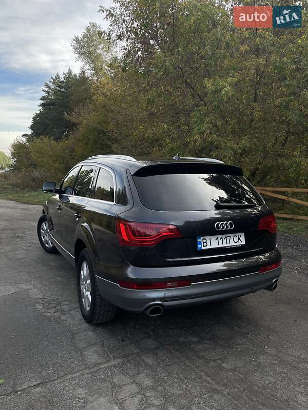 Внедорожник / Кроссовер Audi Q7 2013 в Кременчуге