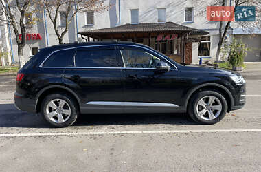 Внедорожник / Кроссовер Audi Q7 2017 в 