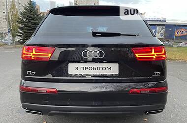 Внедорожник / Кроссовер Audi Q7 2016 в 