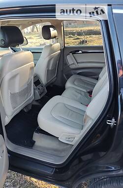 Внедорожник / Кроссовер Audi Q7 2011 в 