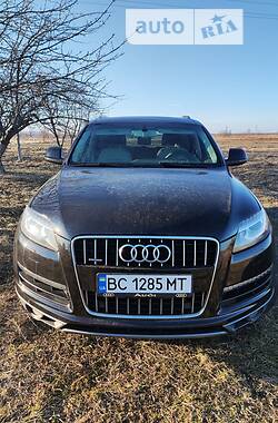 Внедорожник / Кроссовер Audi Q7 2011 в 