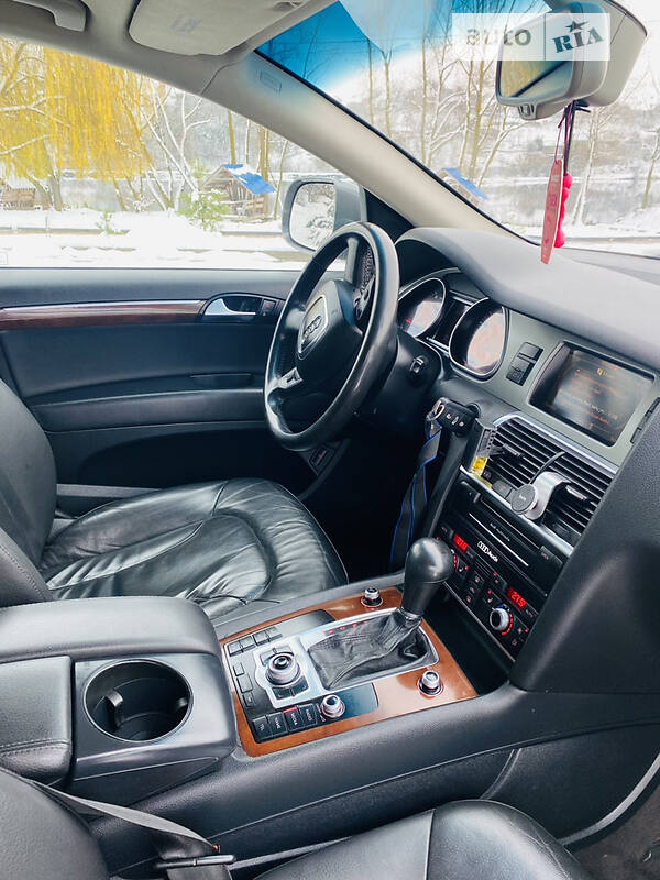 Позашляховик / Кросовер Audi Q7 2010 в Городку