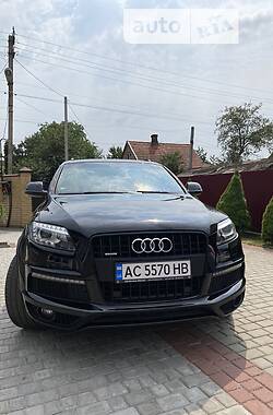 Внедорожник / Кроссовер Audi Q7 2011 в 