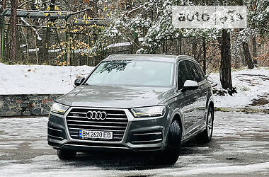 Позашляховик / Кросовер Audi Q7 2015 в Києві