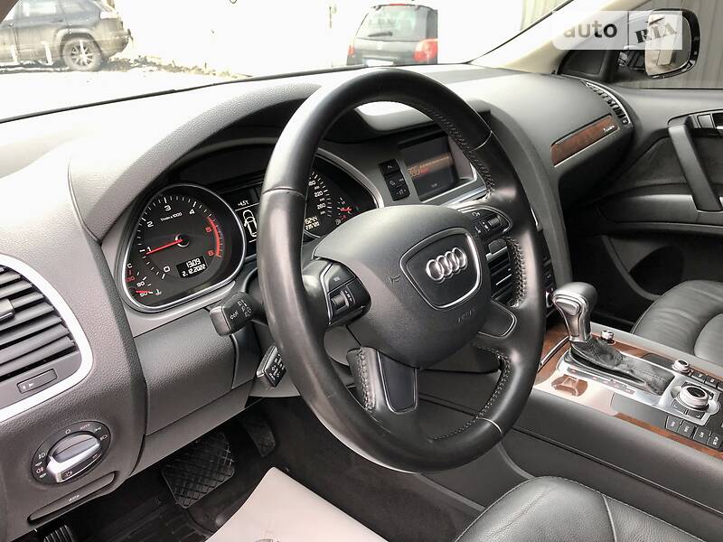 Позашляховик / Кросовер Audi Q7 2012 в Рівному