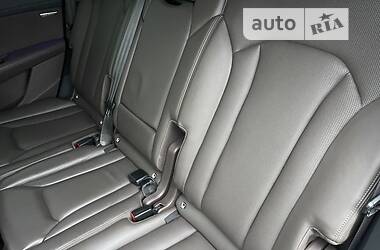 Внедорожник / Кроссовер Audi Q7 2017 в 
