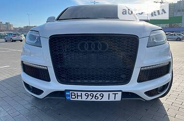 Позашляховик / Кросовер Audi Q7 2013 в Одесі