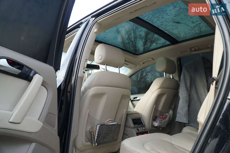 Позашляховик / Кросовер Audi Q7 2014 в Чернівцях