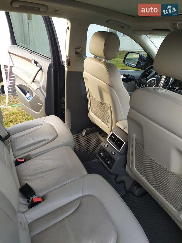 Позашляховик / Кросовер Audi Q7 2011 в Косові